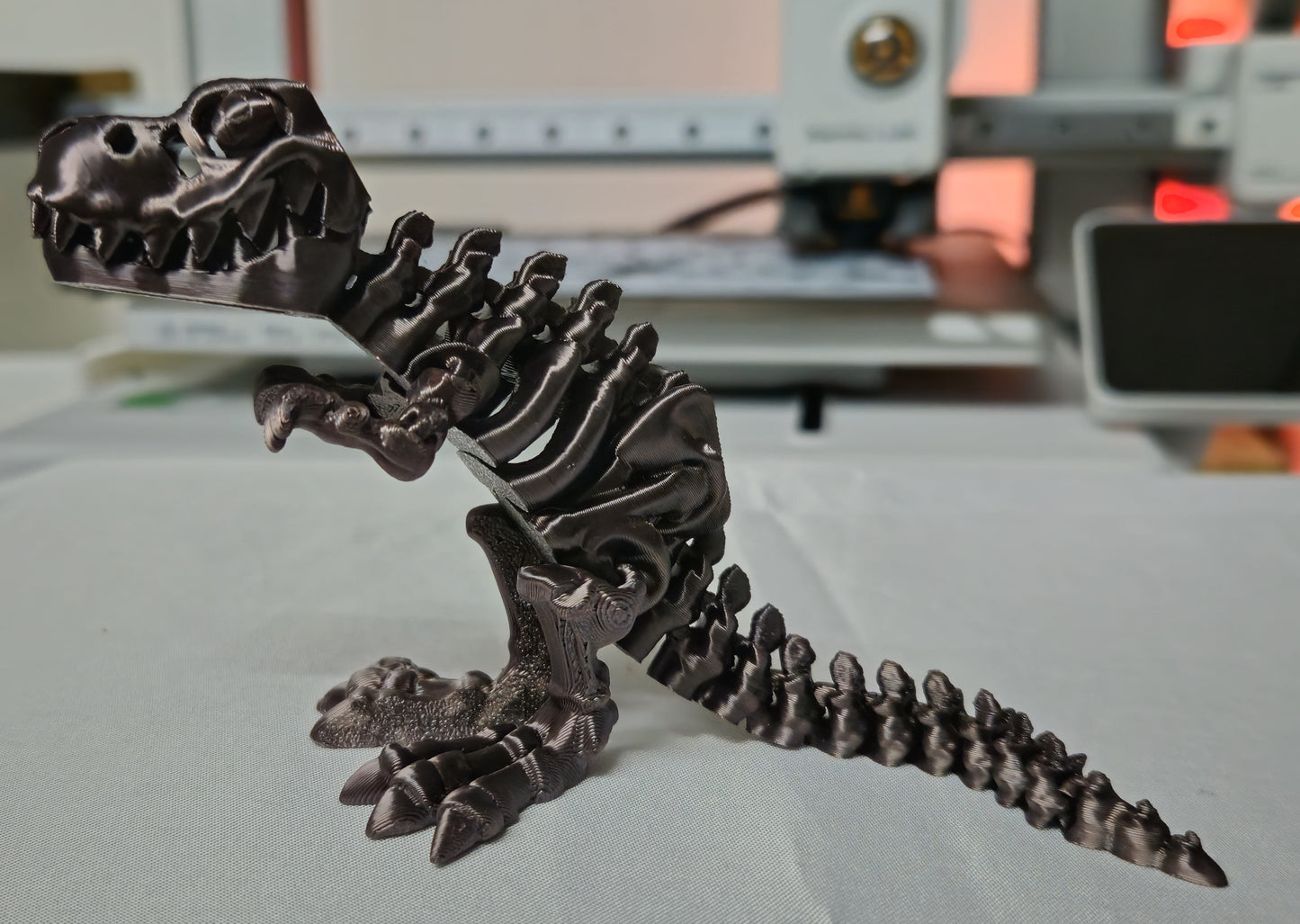 T-Rex klein