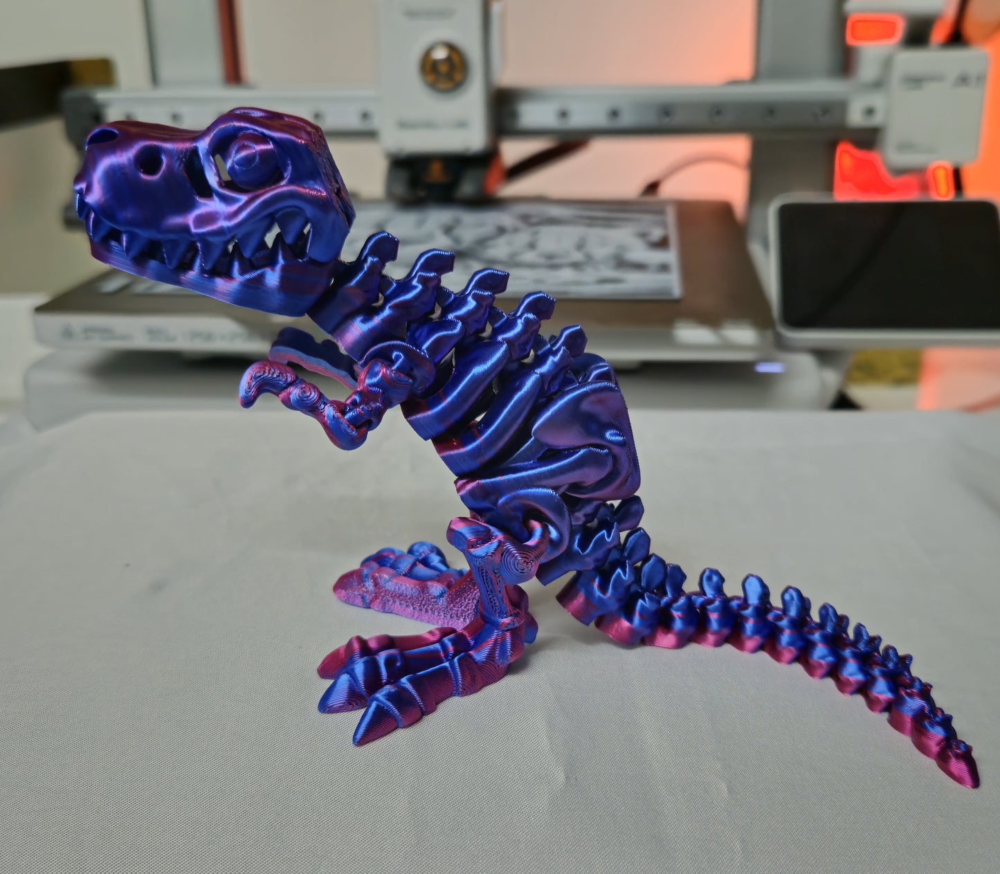 T-Rex klein