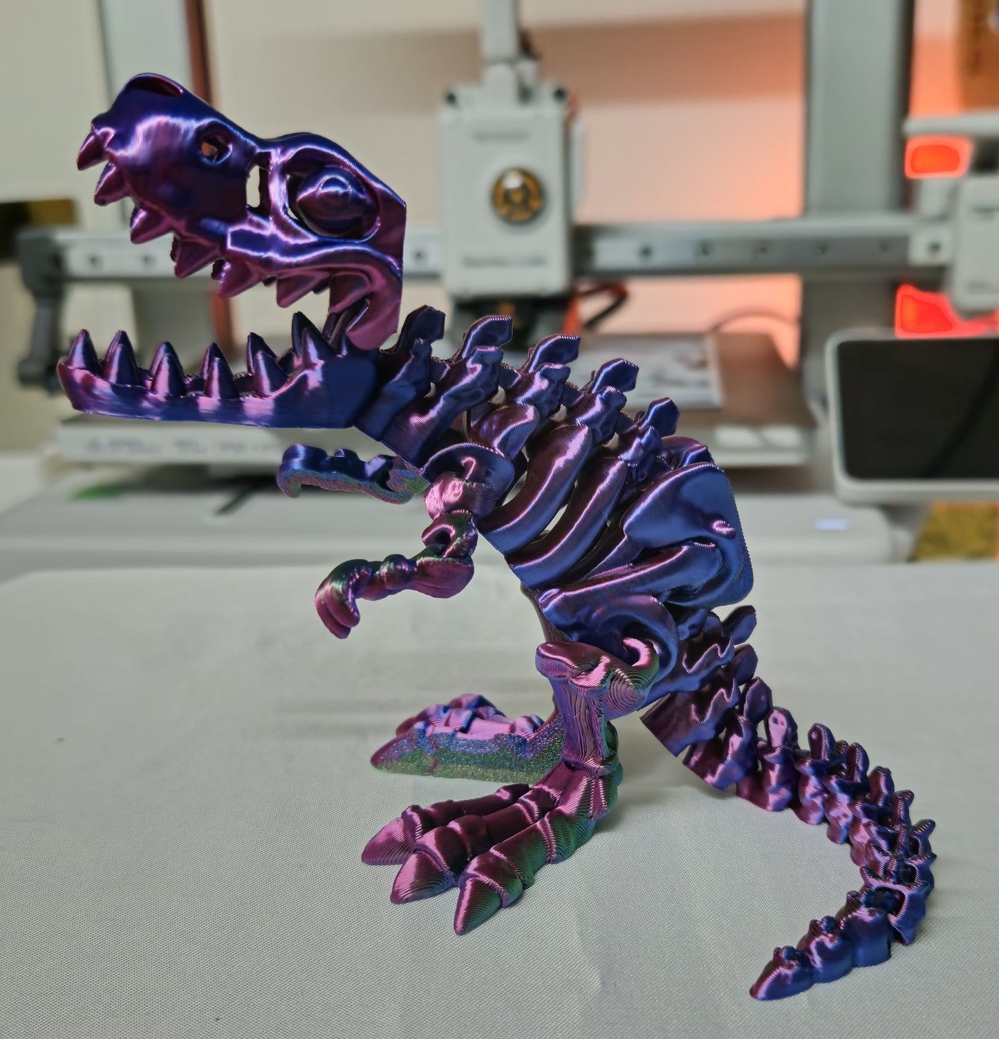 T-Rex klein